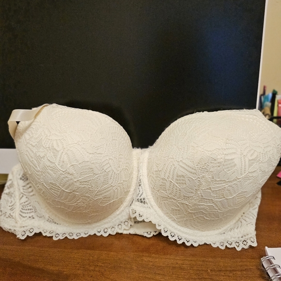 NWOT BRA 44D - Picture 3 of 7